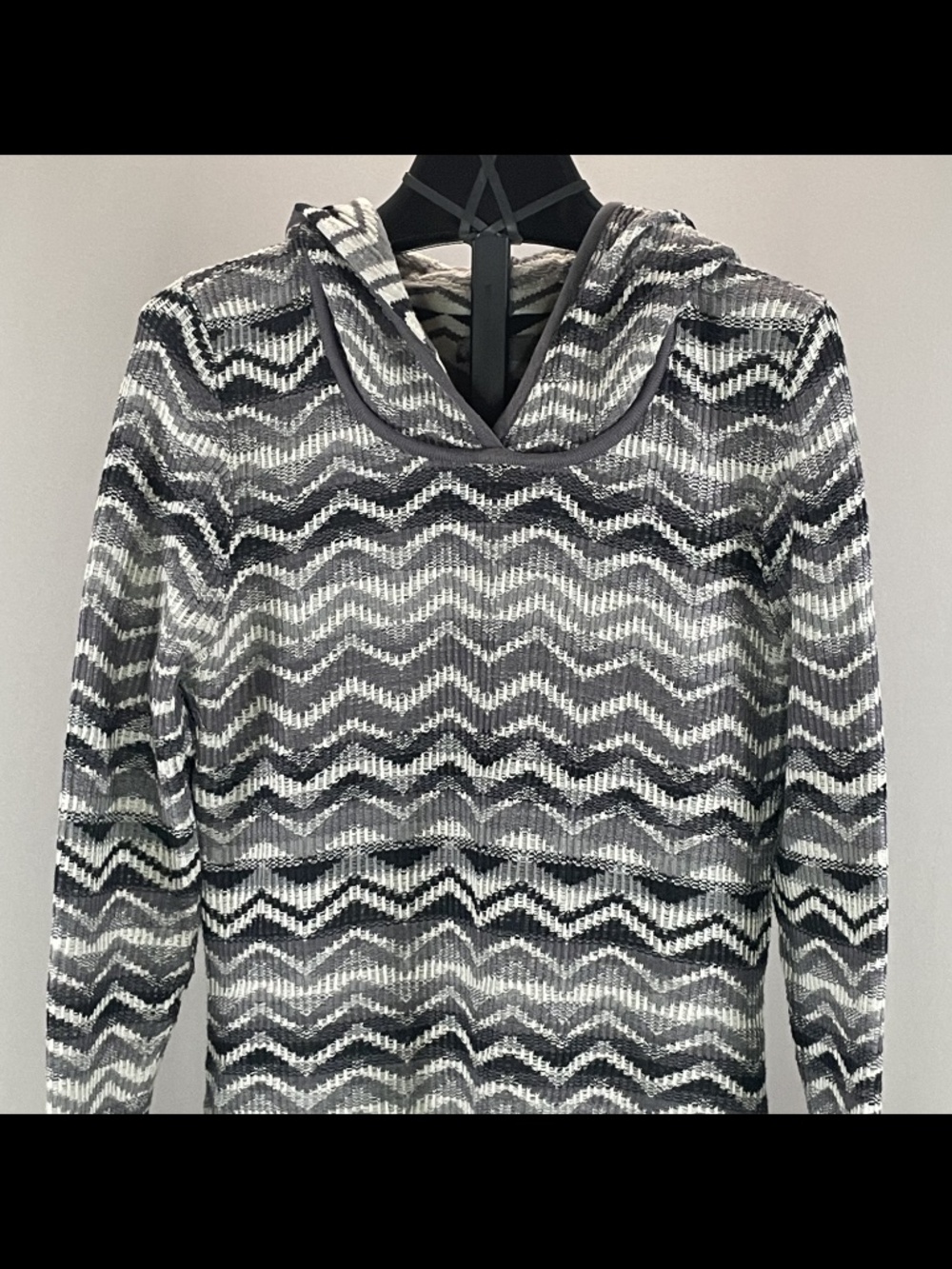 Prana Sweater Womens Large black gray chevron stripe knit hooded tunic casual - Picture 2 of 7